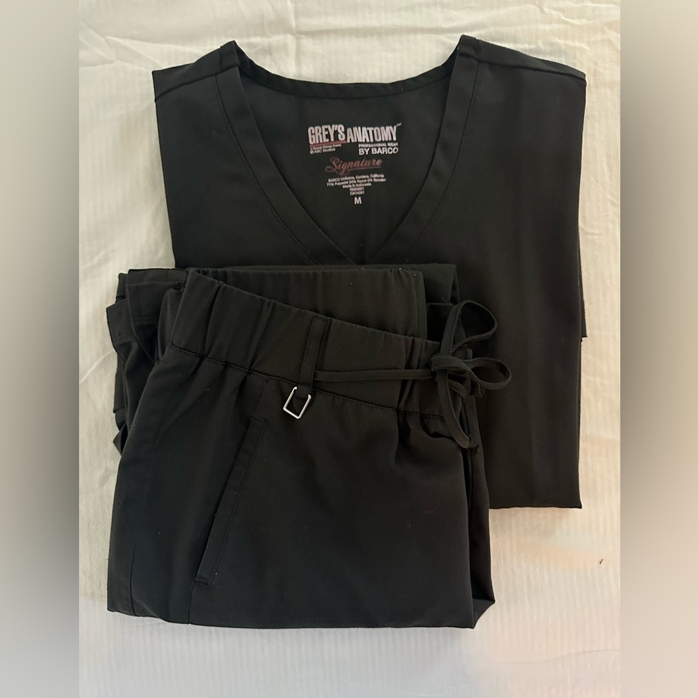 Grey’s Anatomy by Barco Signature Scrub Set